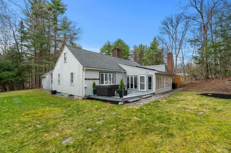 25 West Drive Bedford NH 03110
