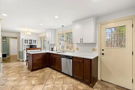25 West Drive Bedford NH 03110