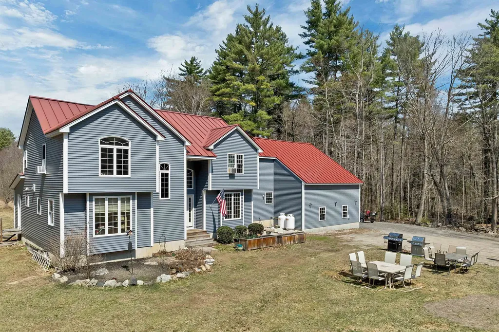 47 Little Mill Road Sandown NH 03873