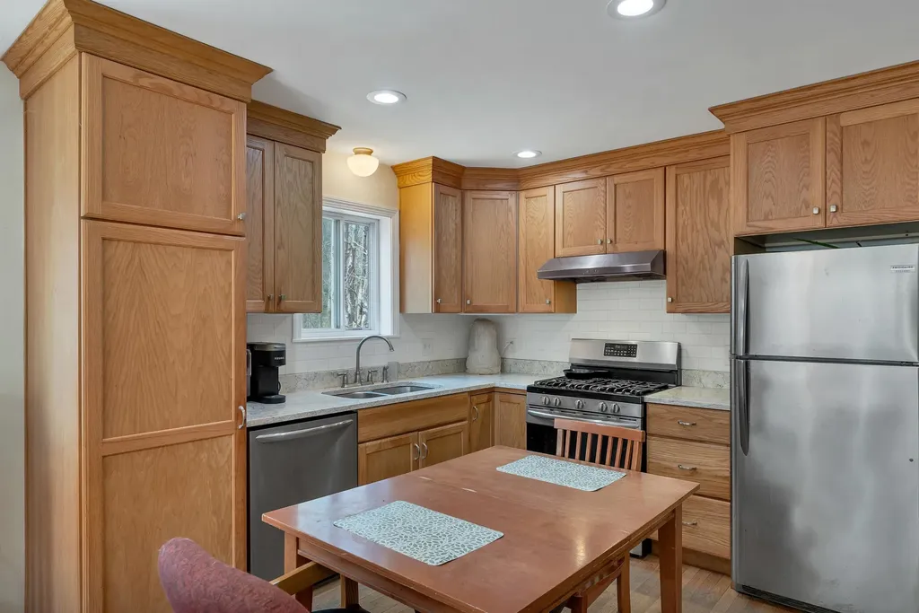 47 Little Mill Road Sandown NH 03873