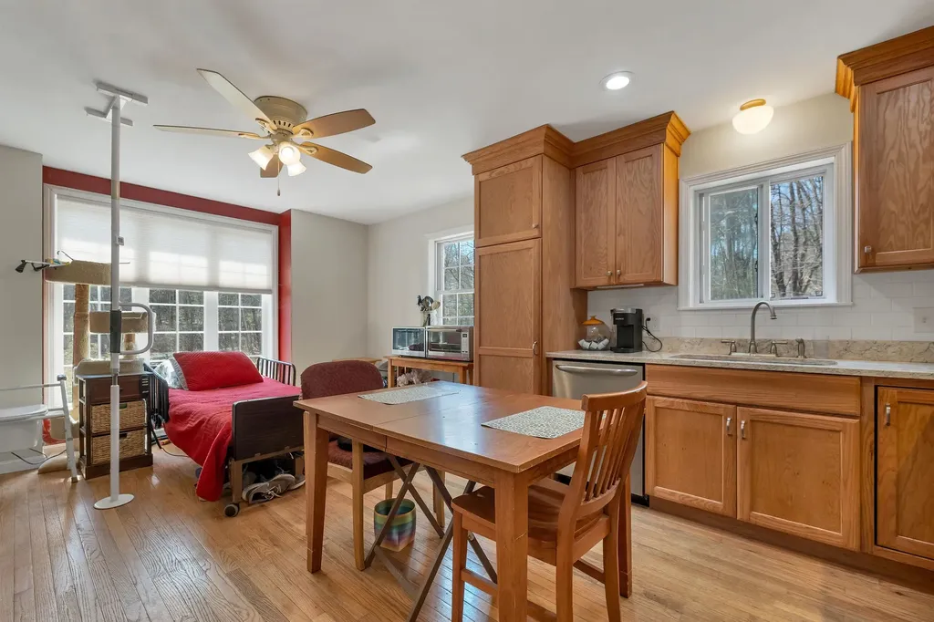 47 Little Mill Road Sandown NH 03873
