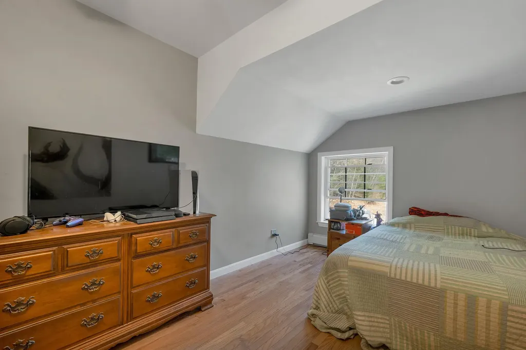 47 Little Mill Road Sandown NH 03873