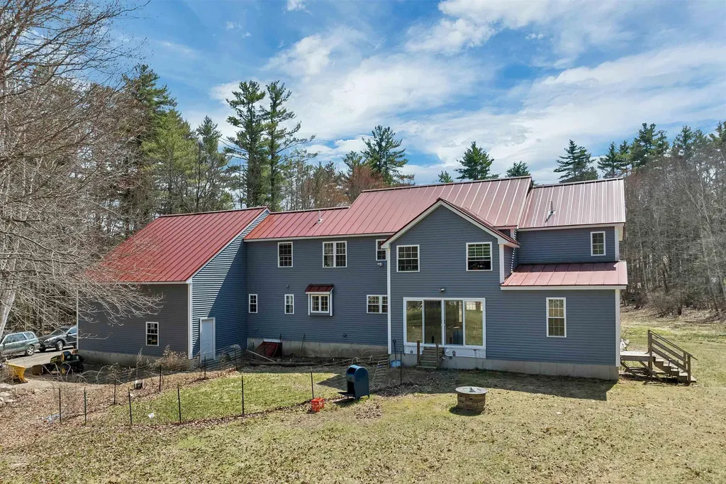 47 Little Mill Road Sandown NH 03873