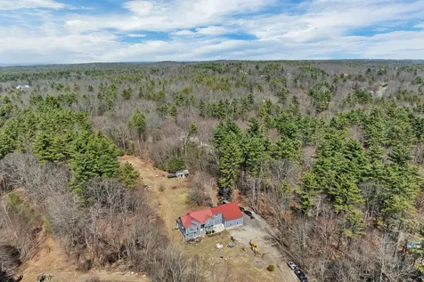 47 Little Mill Road Sandown NH 03873