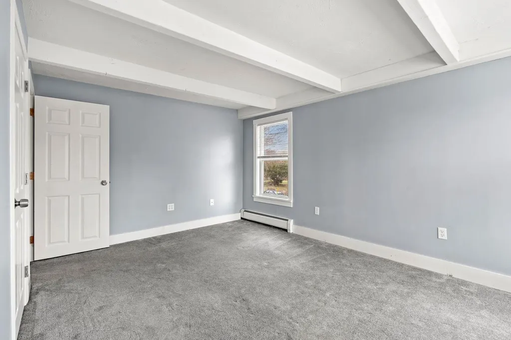 214 Maplehurst Avenue Manchester NH 03104