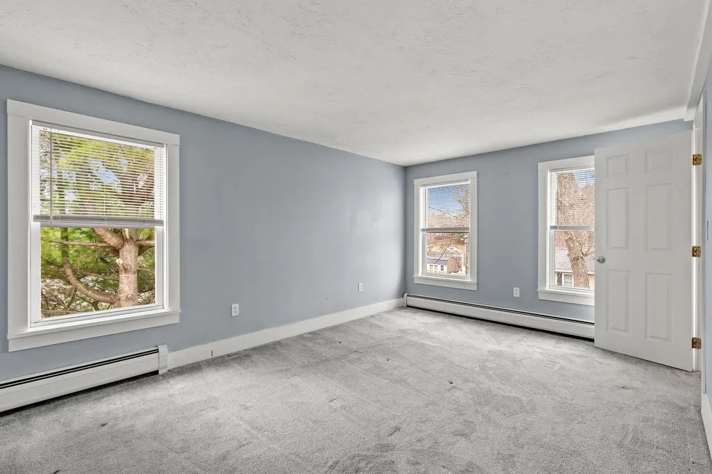 214 Maplehurst Avenue Manchester NH 03104