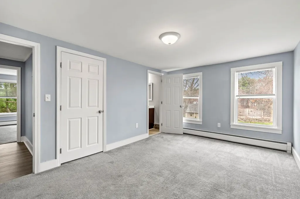 214 Maplehurst Avenue Manchester NH 03104