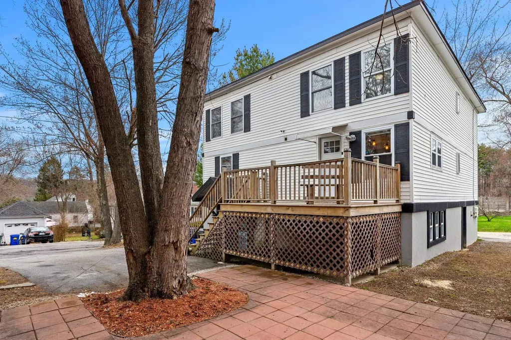 214 Maplehurst Avenue Manchester NH 03104