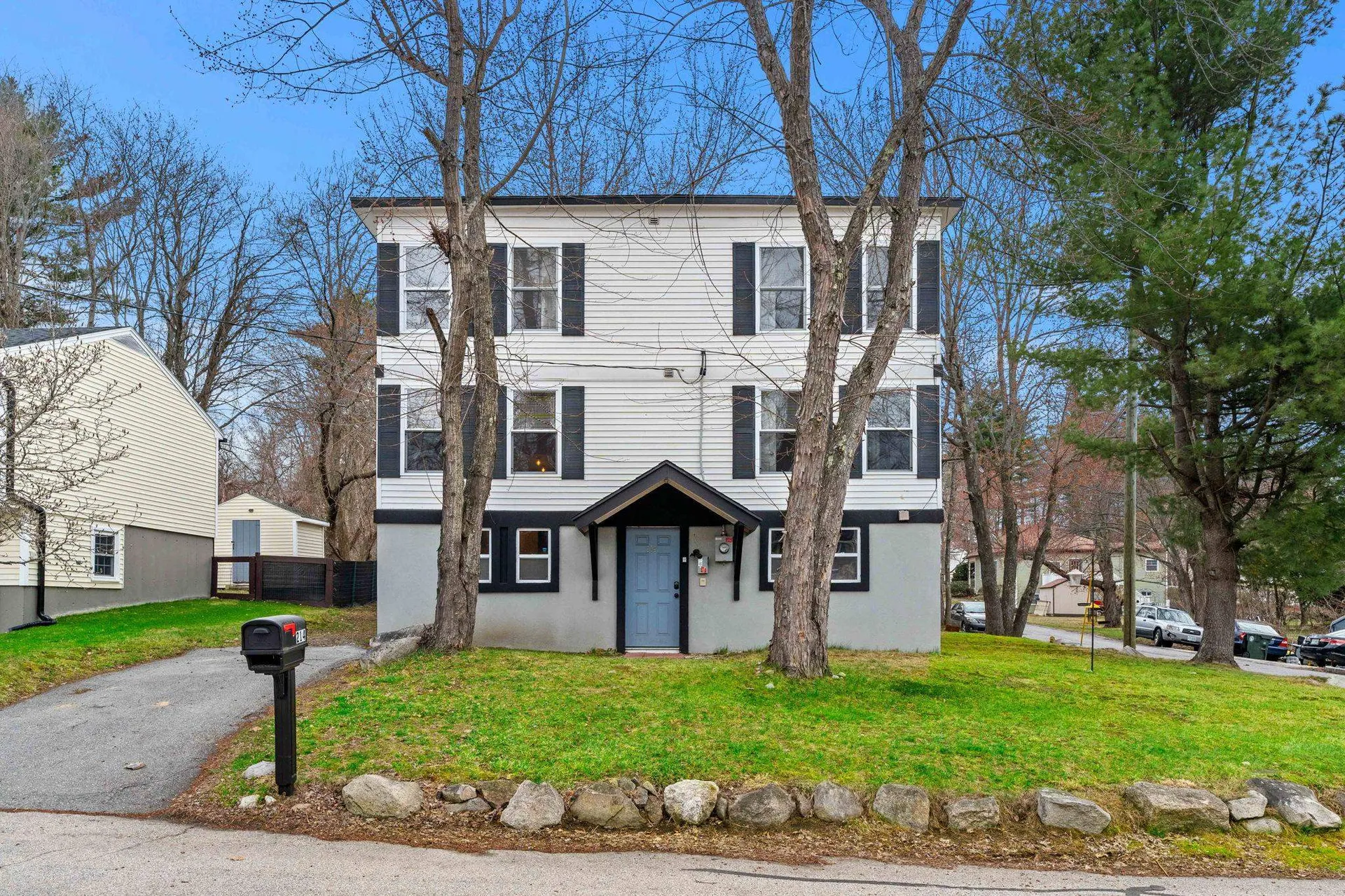 214 Maplehurst Avenue Manchester NH 03104