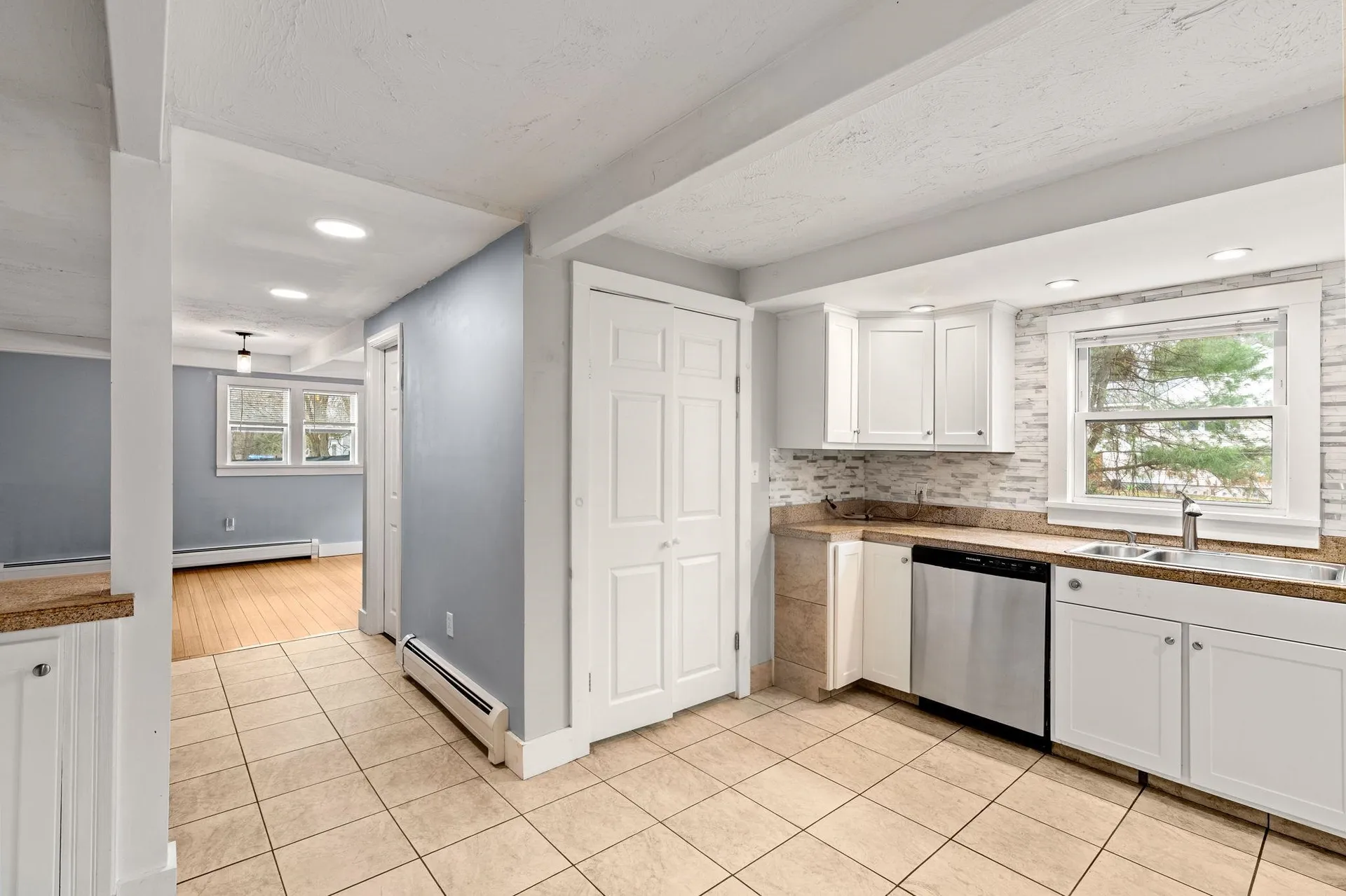 214 Maplehurst Avenue Manchester NH 03104