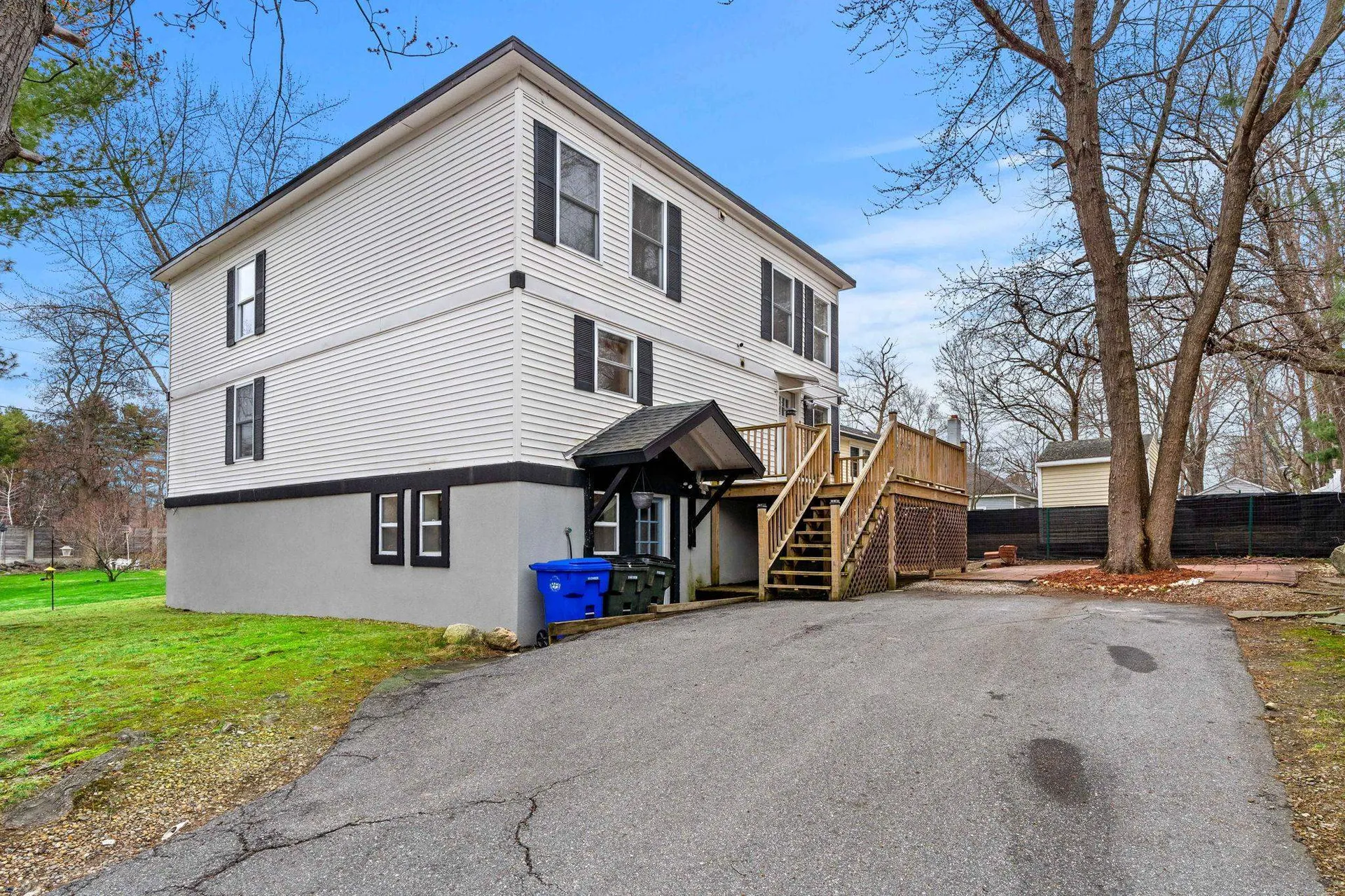 214 Maplehurst Avenue Manchester NH 03104