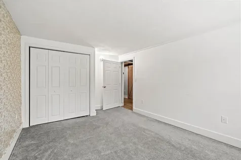 214 Maplehurst Avenue Manchester NH 03104