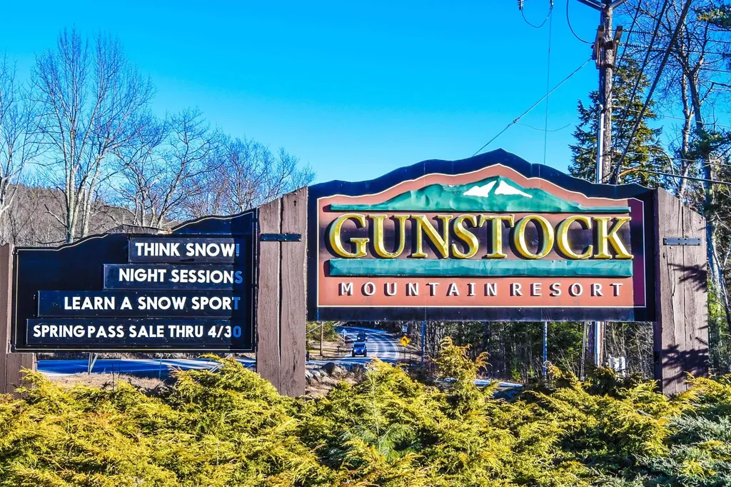 115 Weirs Road Gilford NH 03249