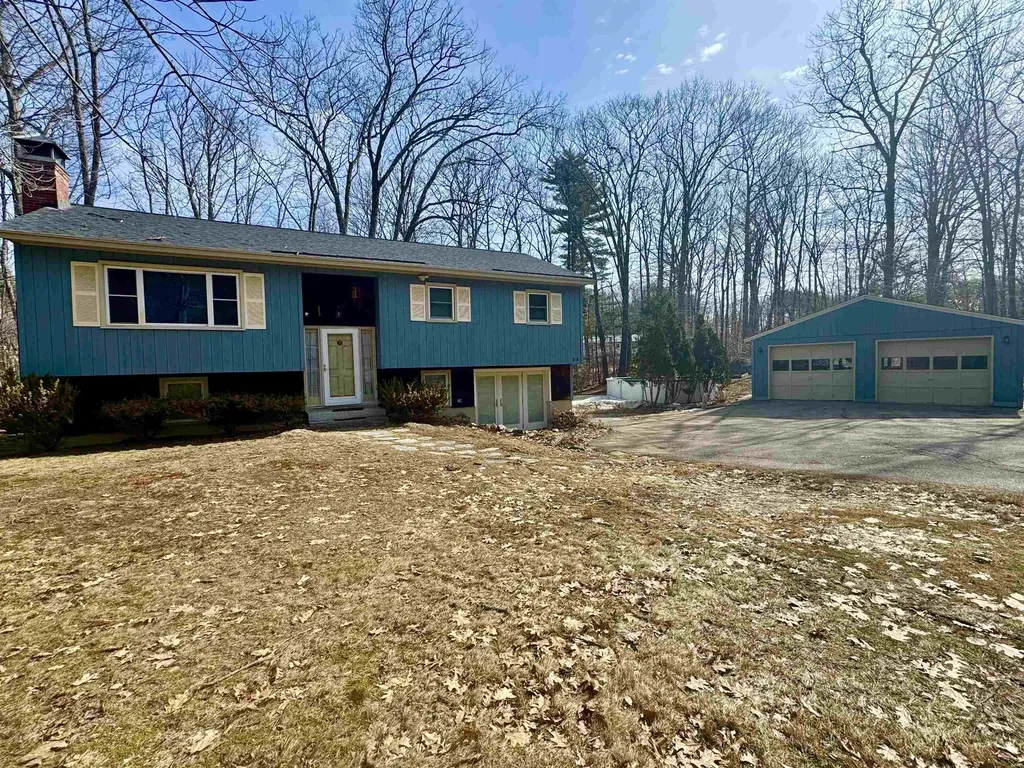 24 Jay Drive Gilford NH 03249