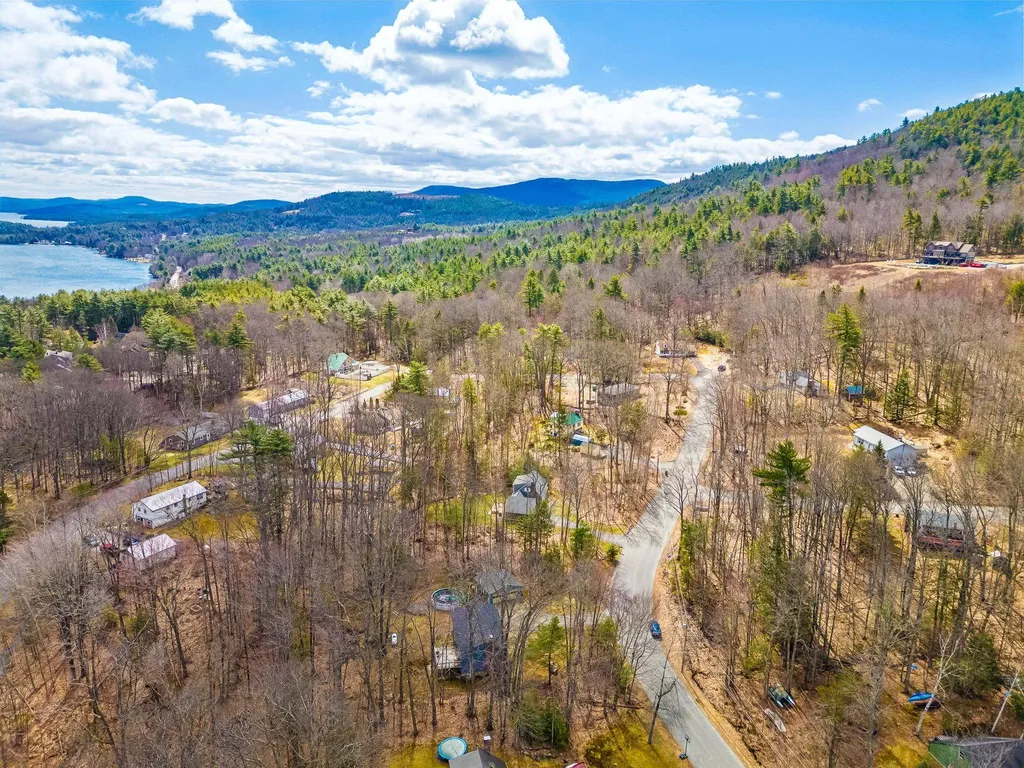 24 Jay Drive Gilford NH 03249