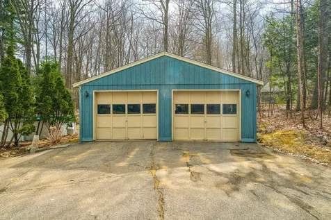 24 Jay Drive Gilford NH 03249