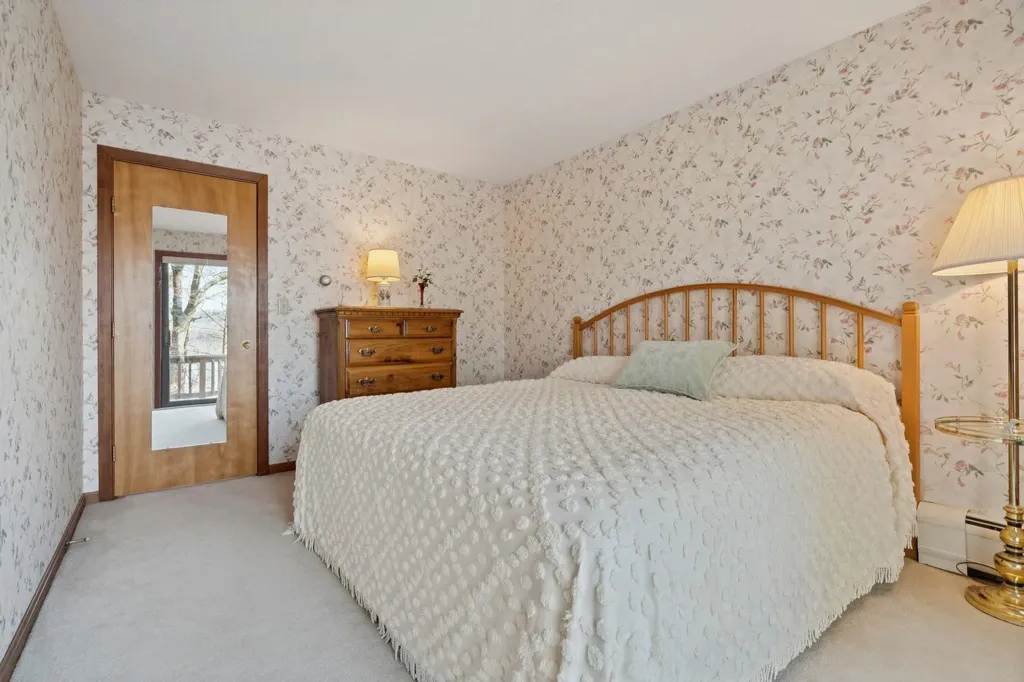 9 Umbrella Point Wolfeboro NH 03894