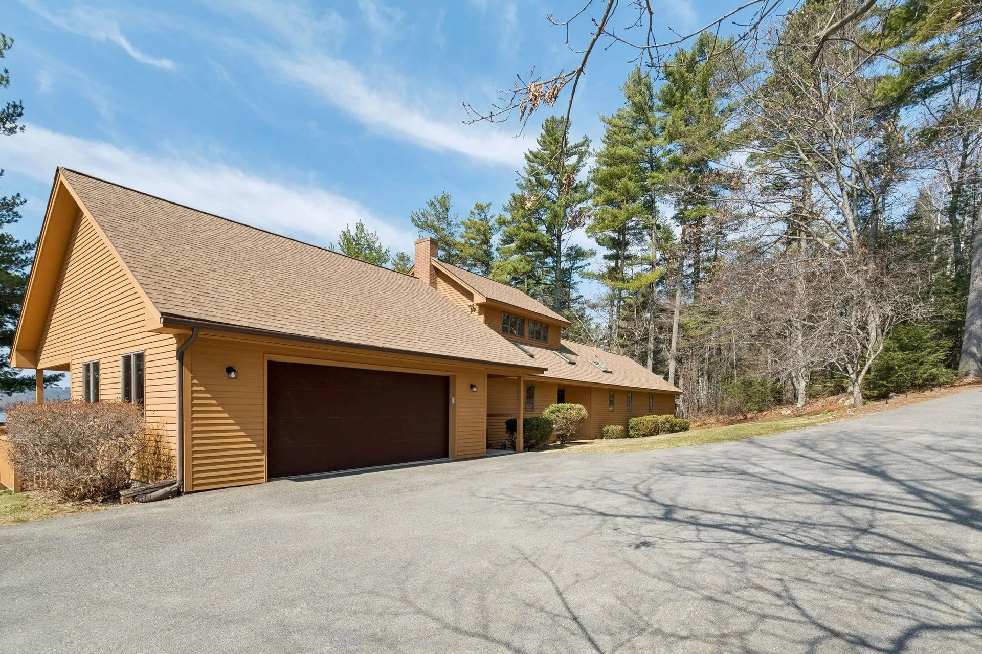 9 Umbrella Point Wolfeboro NH 03894