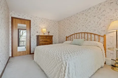 9 Umbrella Point Wolfeboro NH 03894