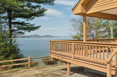 9 Umbrella Point Wolfeboro NH 03894