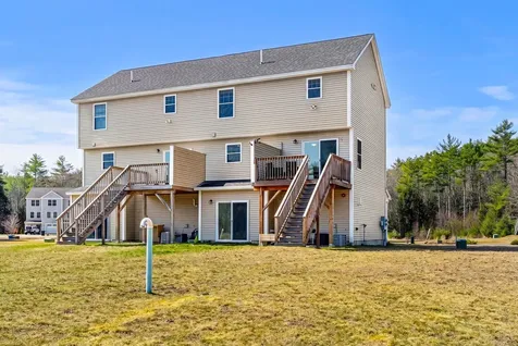 14 Waterford Drive Raymond NH 03077