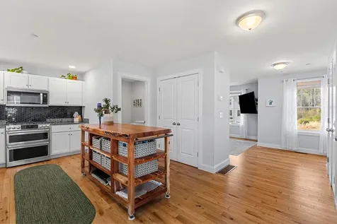 14 Waterford Drive Raymond NH 03077