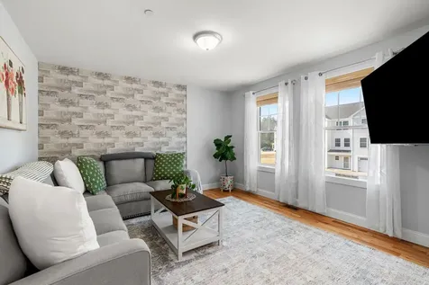 14 Waterford Drive Raymond NH 03077