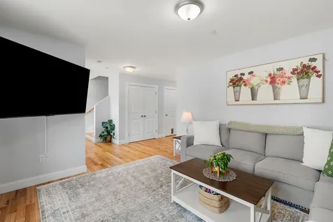14 Waterford Drive Raymond NH 03077