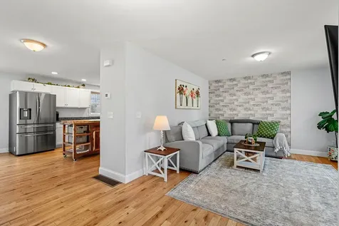 14 Waterford Drive Raymond NH 03077