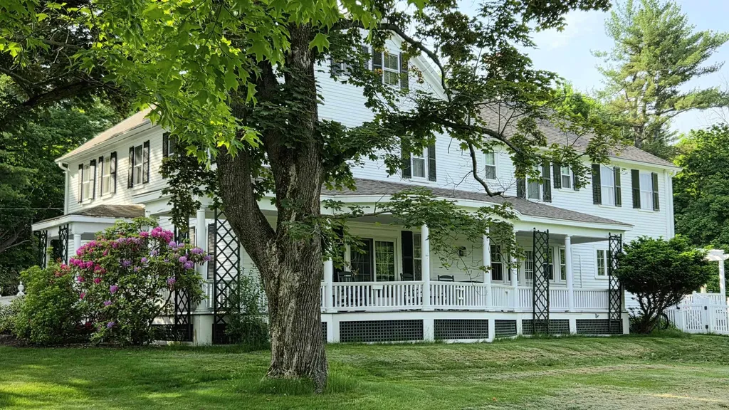 375 S Main Street Wolfeboro NH 03894