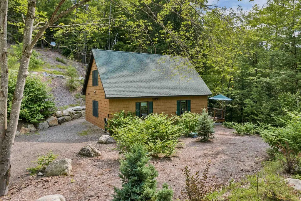479 River Road Bridgewater NH 03222