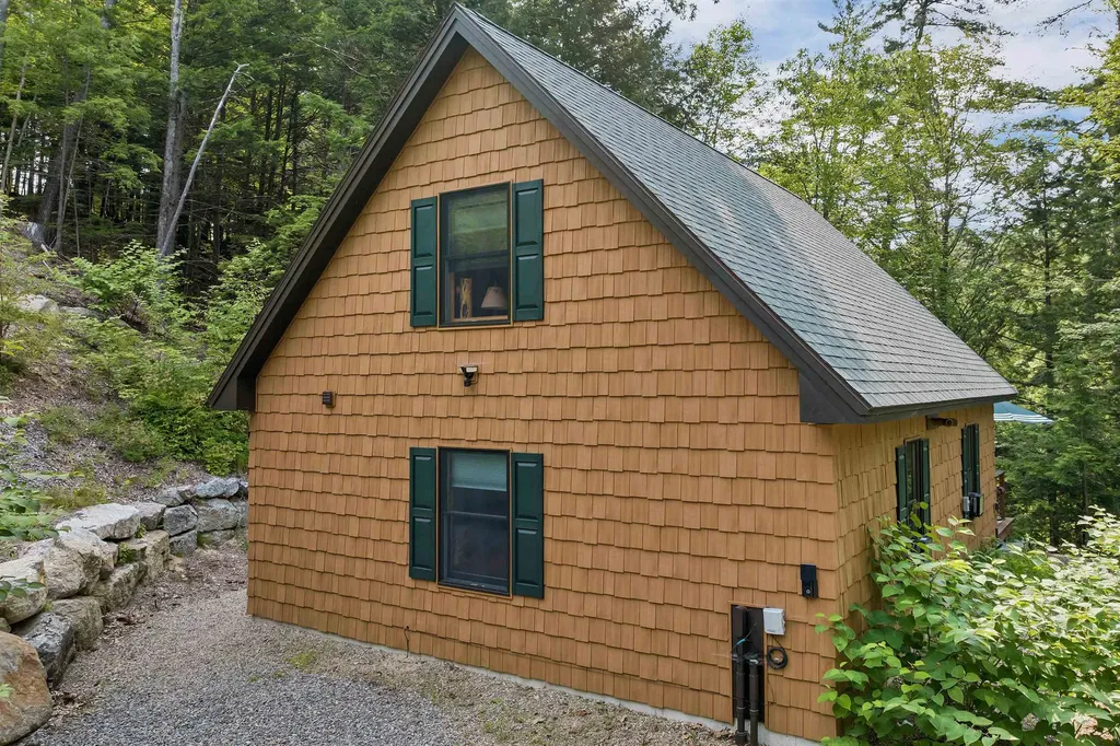 479 River Road Bridgewater NH 03222