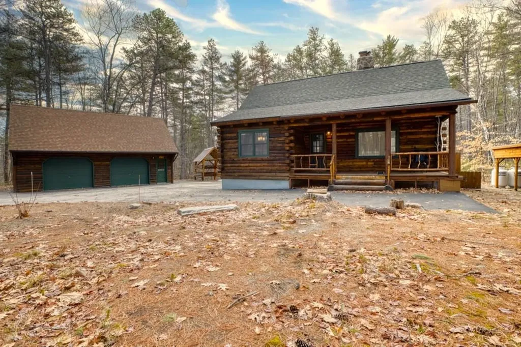 111 Pine River Path Effingham NH 03882