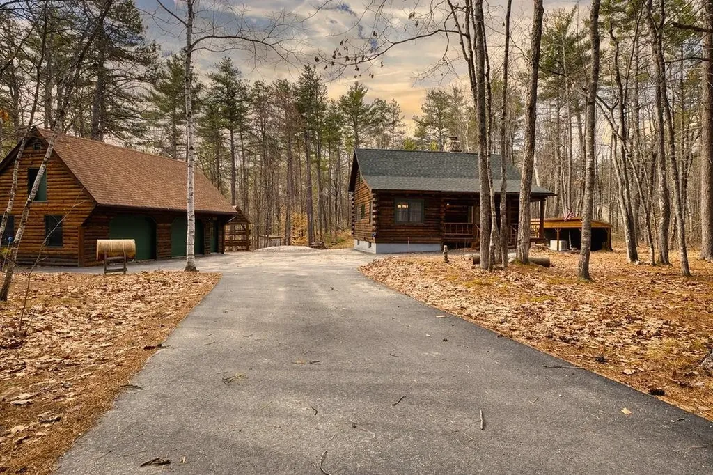 111 Pine River Path Effingham NH 03882