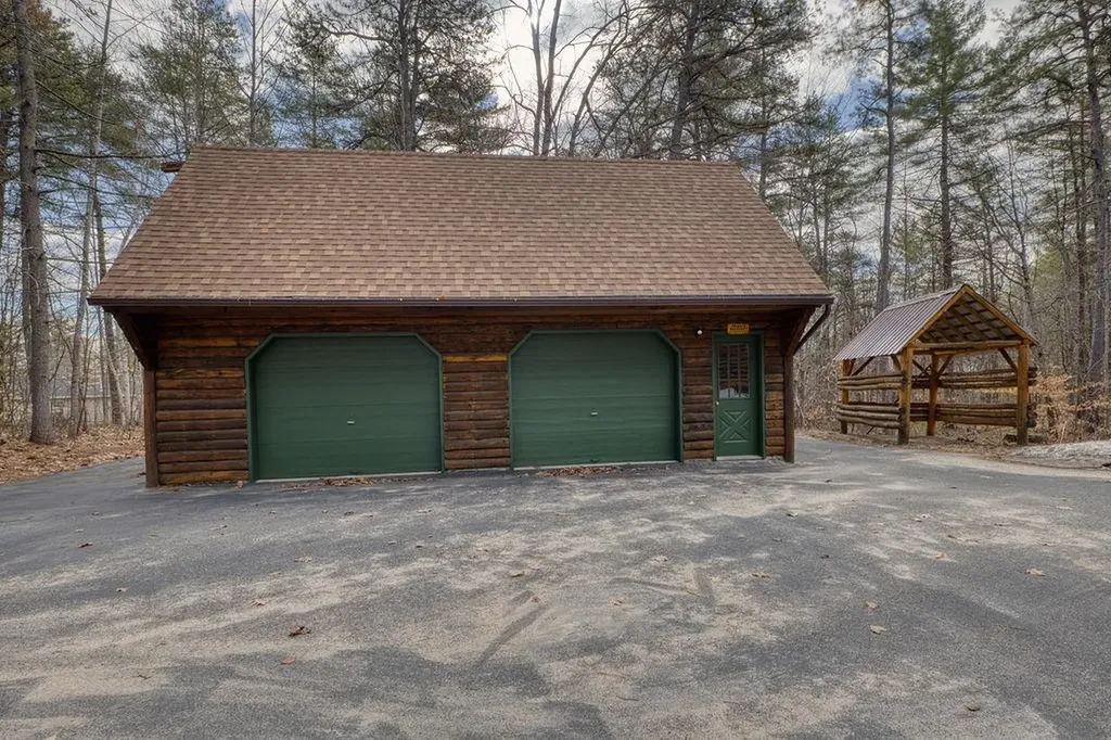 111 Pine River Path Effingham NH 03882