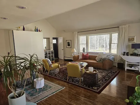 13 Mitchell Road Lee NH 03861