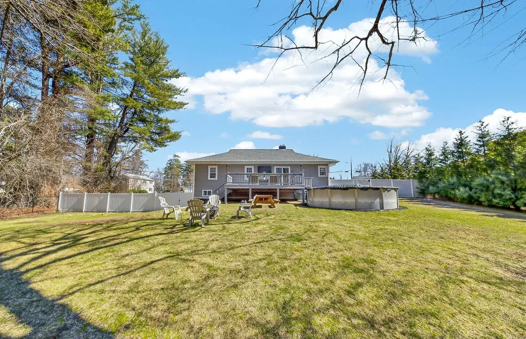 9 Dawson Avenue Salem NH 03079