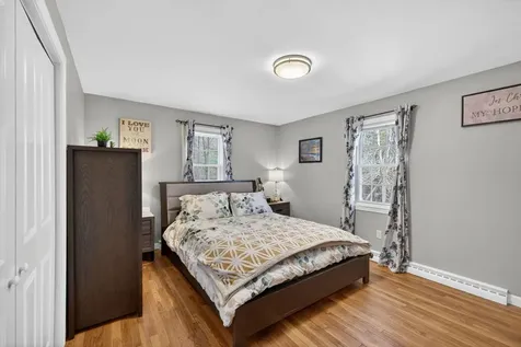9 Dawson Avenue Salem NH 03079