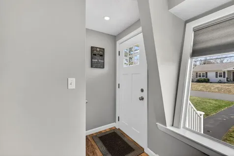 9 Dawson Avenue Salem NH 03079
