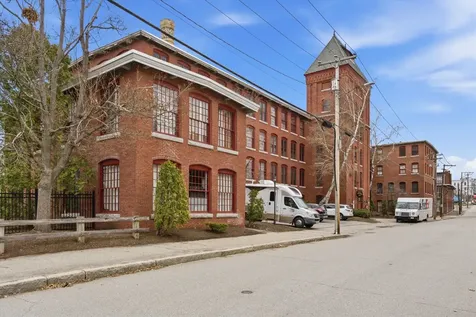470 Silver Street Manchester NH 03103