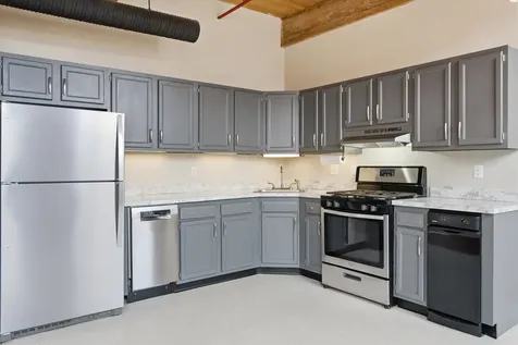 470 Silver Street Manchester NH 03103