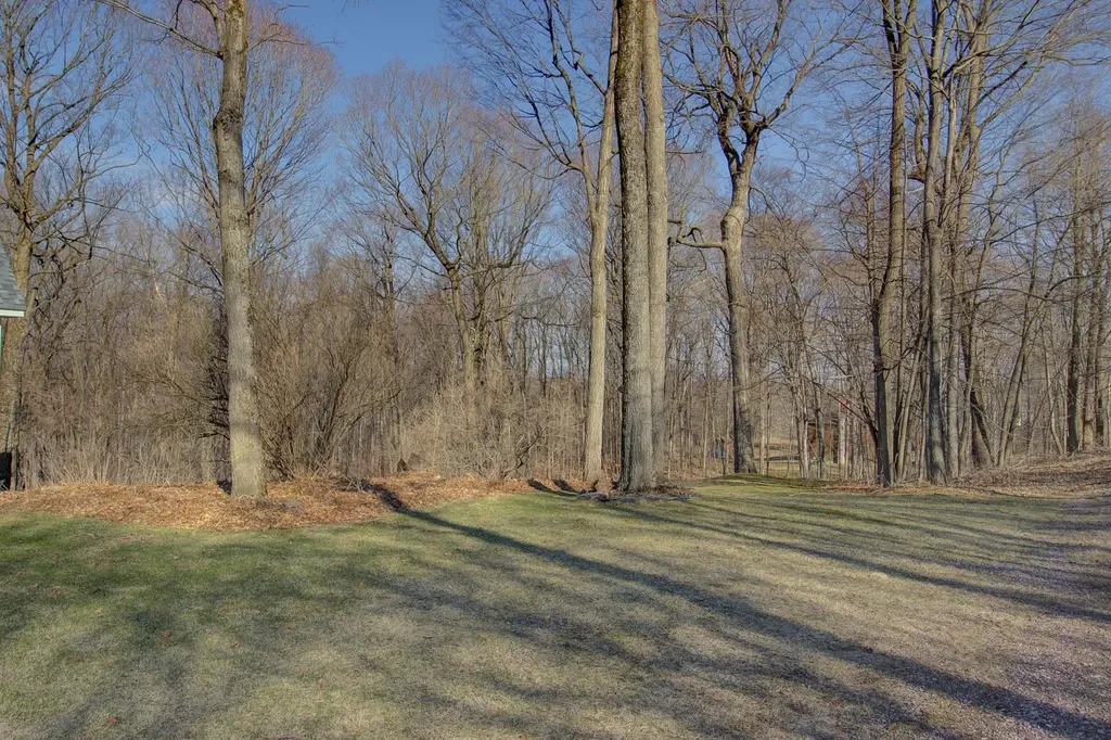 47 Lovers Lane Grand Isle VT 05458