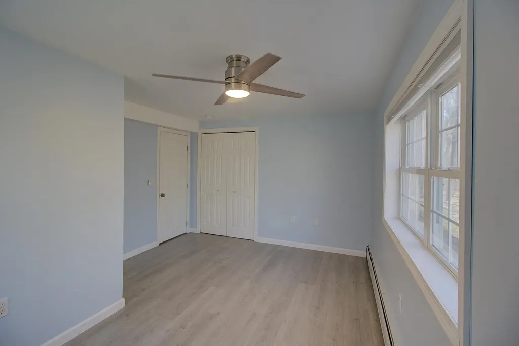 47 Lovers Lane Grand Isle VT 05458