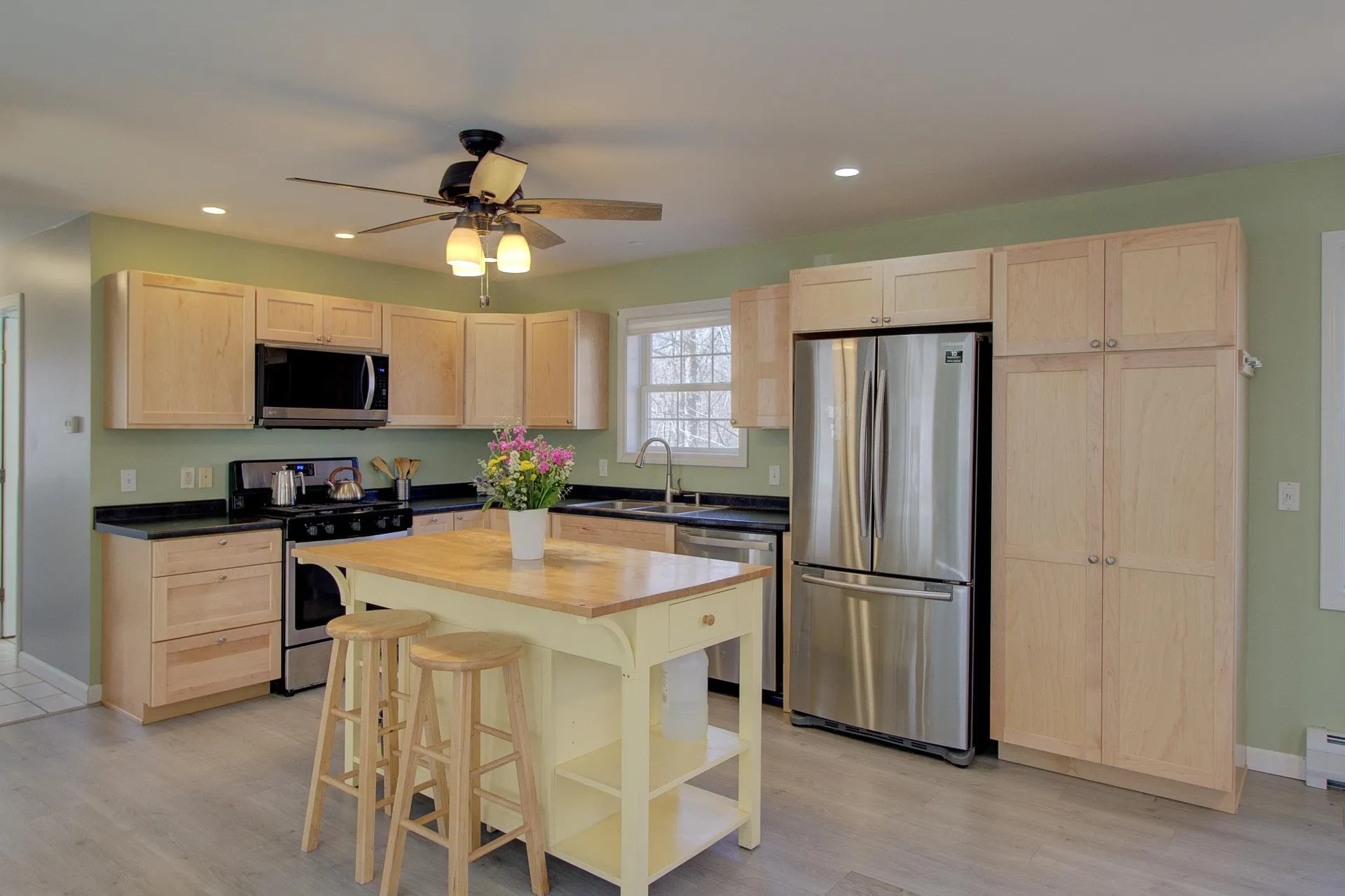 47 Lovers Lane Grand Isle VT 05458