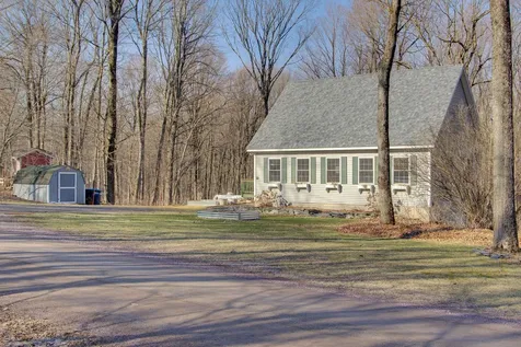 47 Lovers Lane Grand Isle VT 05458