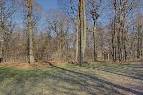 47 Lovers Lane Grand Isle VT 05458