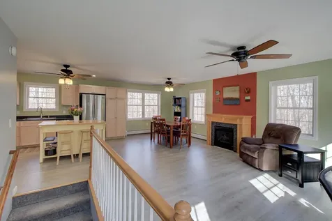 47 Lovers Lane Grand Isle VT 05458