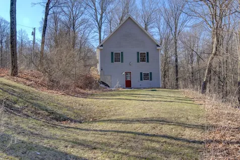 47 Lovers Lane Grand Isle VT 05458