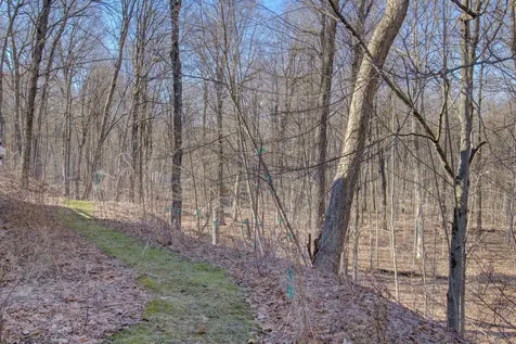 47 Lovers Lane Grand Isle VT 05458