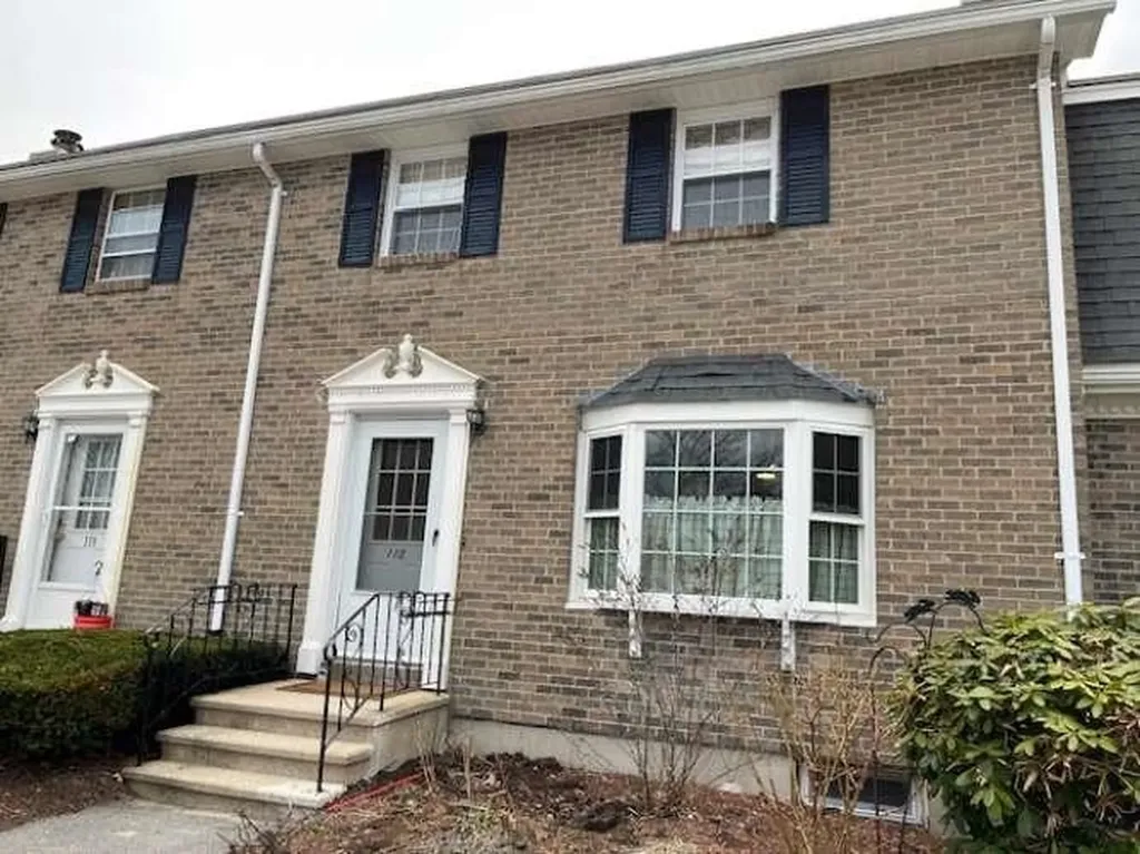 118 Fieldstone Drive Londonderry NH 03053